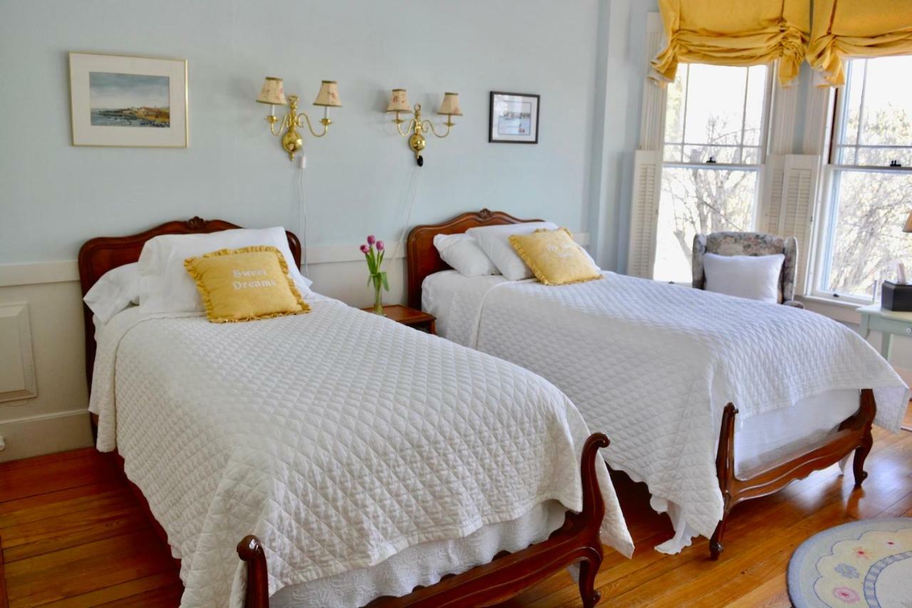Victorian By The Sea Bed and Breakfast Lincolnville Buitenkant foto