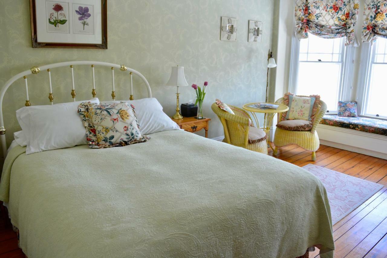 Victorian By The Sea Bed and Breakfast Lincolnville Buitenkant foto